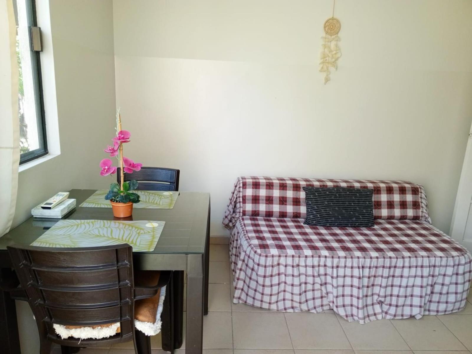 Pequeno Y Acogedor Departamento Con Garaje Y Recibe Pequenos Peluditos Санта-Крус-де-ла-Сьерра Экстерьер фото